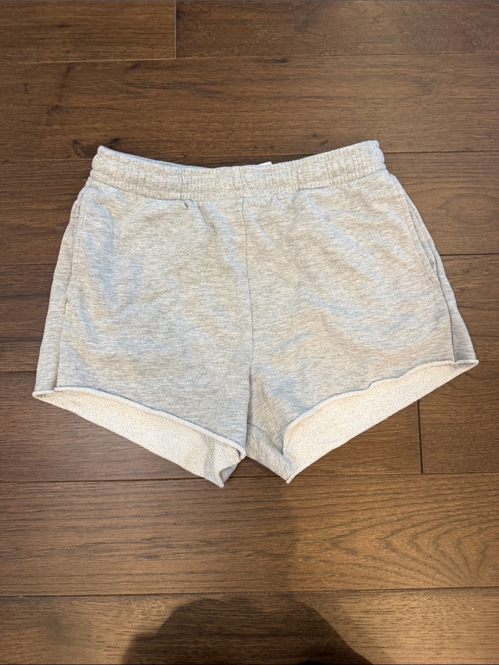 H&M Divided Gray Women's Lounge Shorts Size Small - C76-033